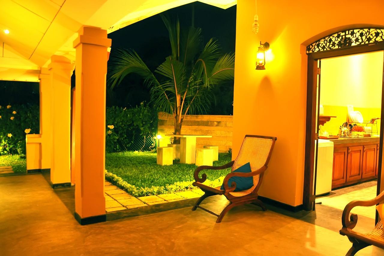 Hewittes Cottage Weligama Esterno foto